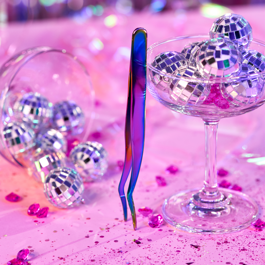 eyelash tweezer in rainbow color